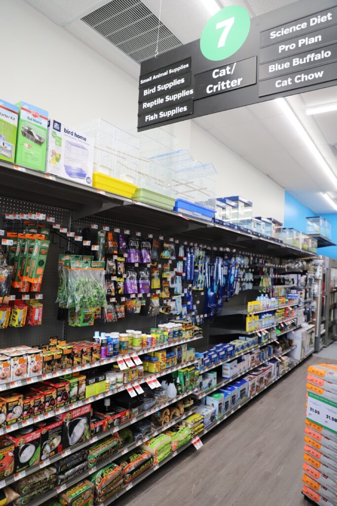 Pet Supplies Plus Aisle